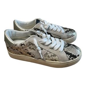NWOT Steve Madden NY90 Size US 6